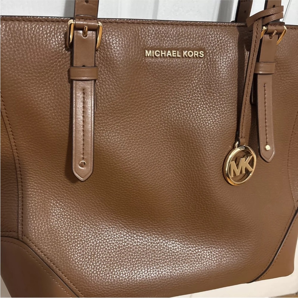 Michael Kors Aria Large Pebbled Tan Leather Tote - Picture 2 of 13